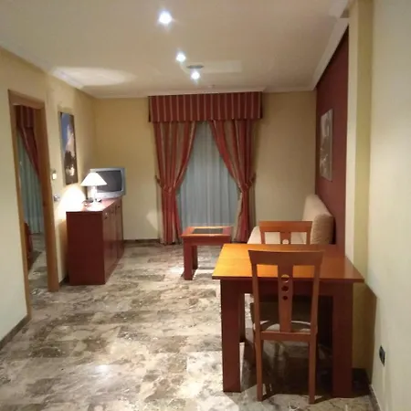 Aparthotel Noche De Ronda 3*