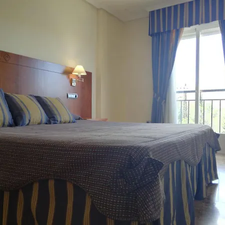 Noche De Ronda Apartahotel 3*
